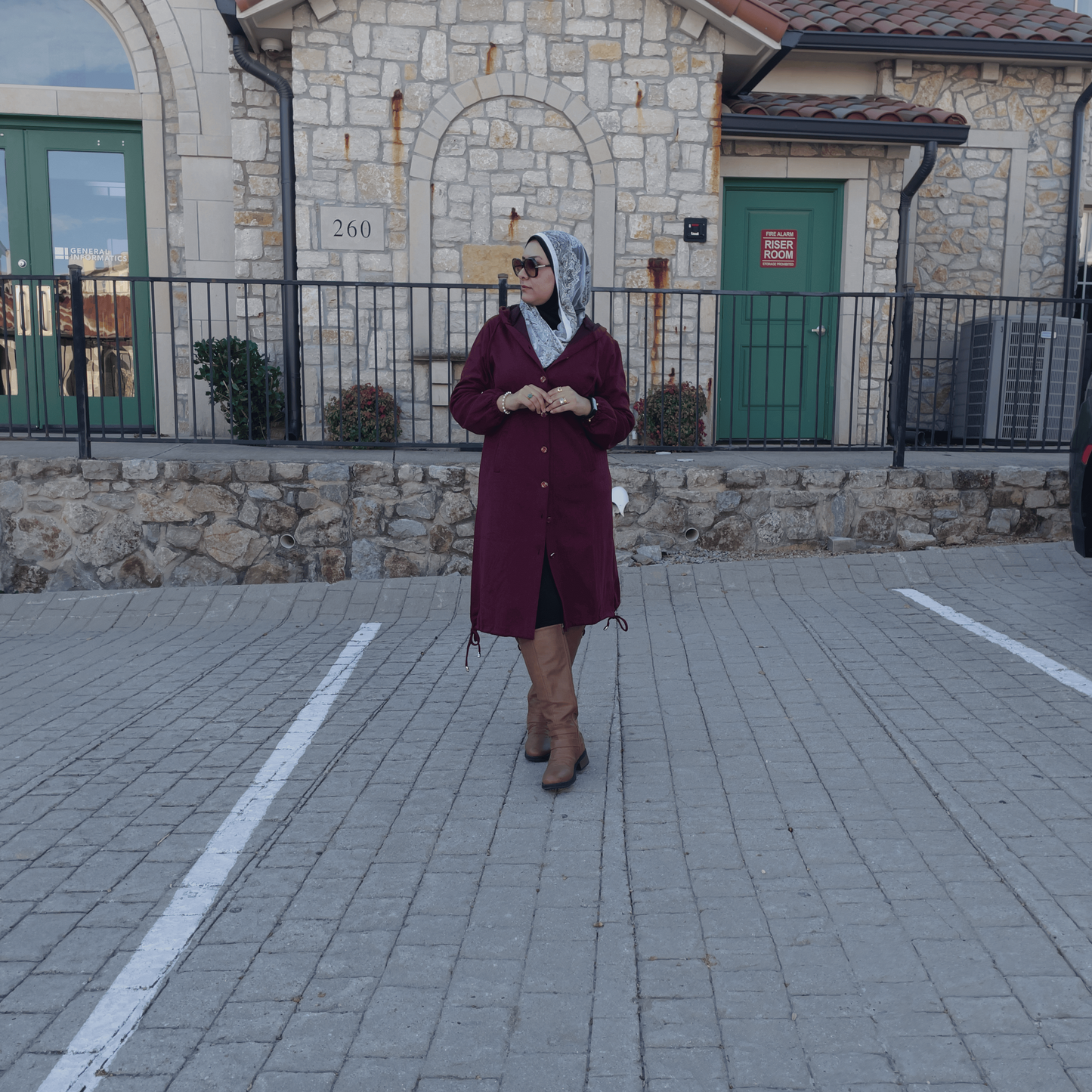 Hijabi winter outfit Turkish Buttoned Winter Top Burgundy